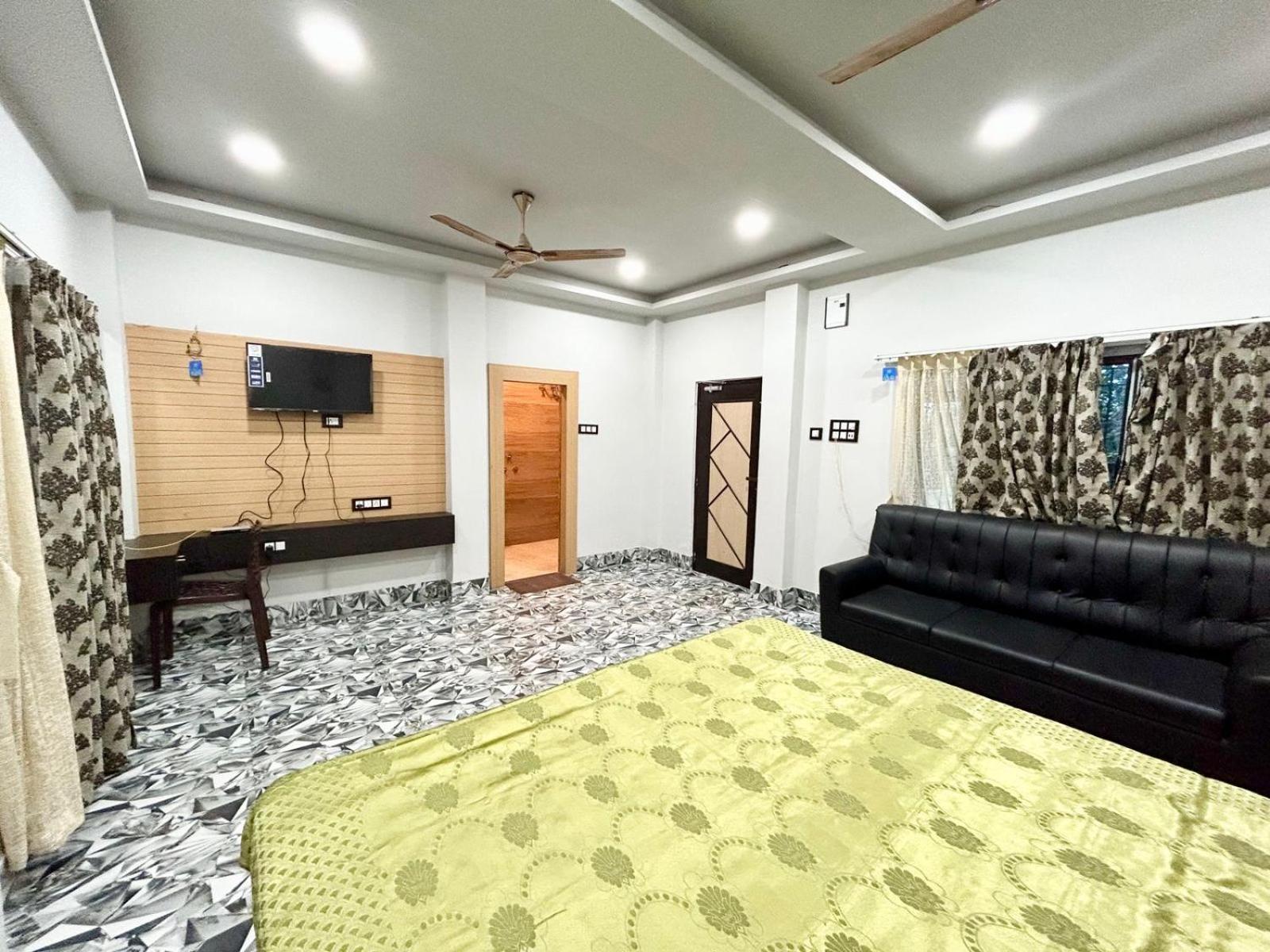 Palli Bangla Resort, Near Ruby Hospital, Anandapur Kolkata Eksteriør bilde