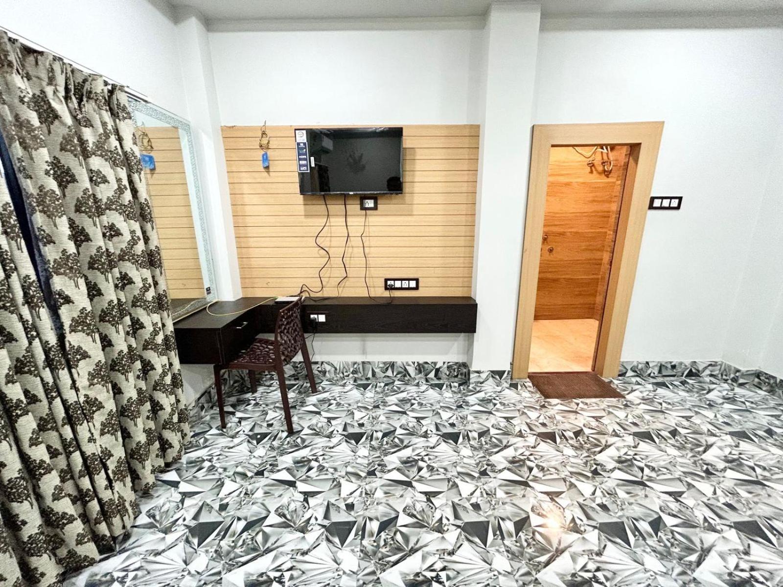 Palli Bangla Resort, Near Ruby Hospital, Anandapur Kolkata Eksteriør bilde