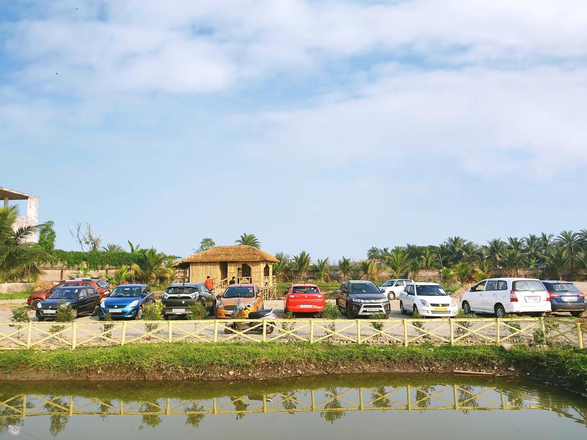 Palli Bangla Resort, Near Ruby Hospital, Anandapur Kolkata Eksteriør bilde